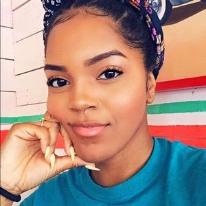 Meet your Posher, Racheal